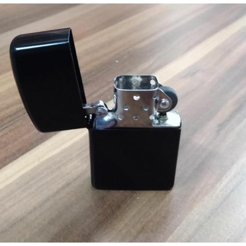 Zippo Tarzi Alevli Çakmak